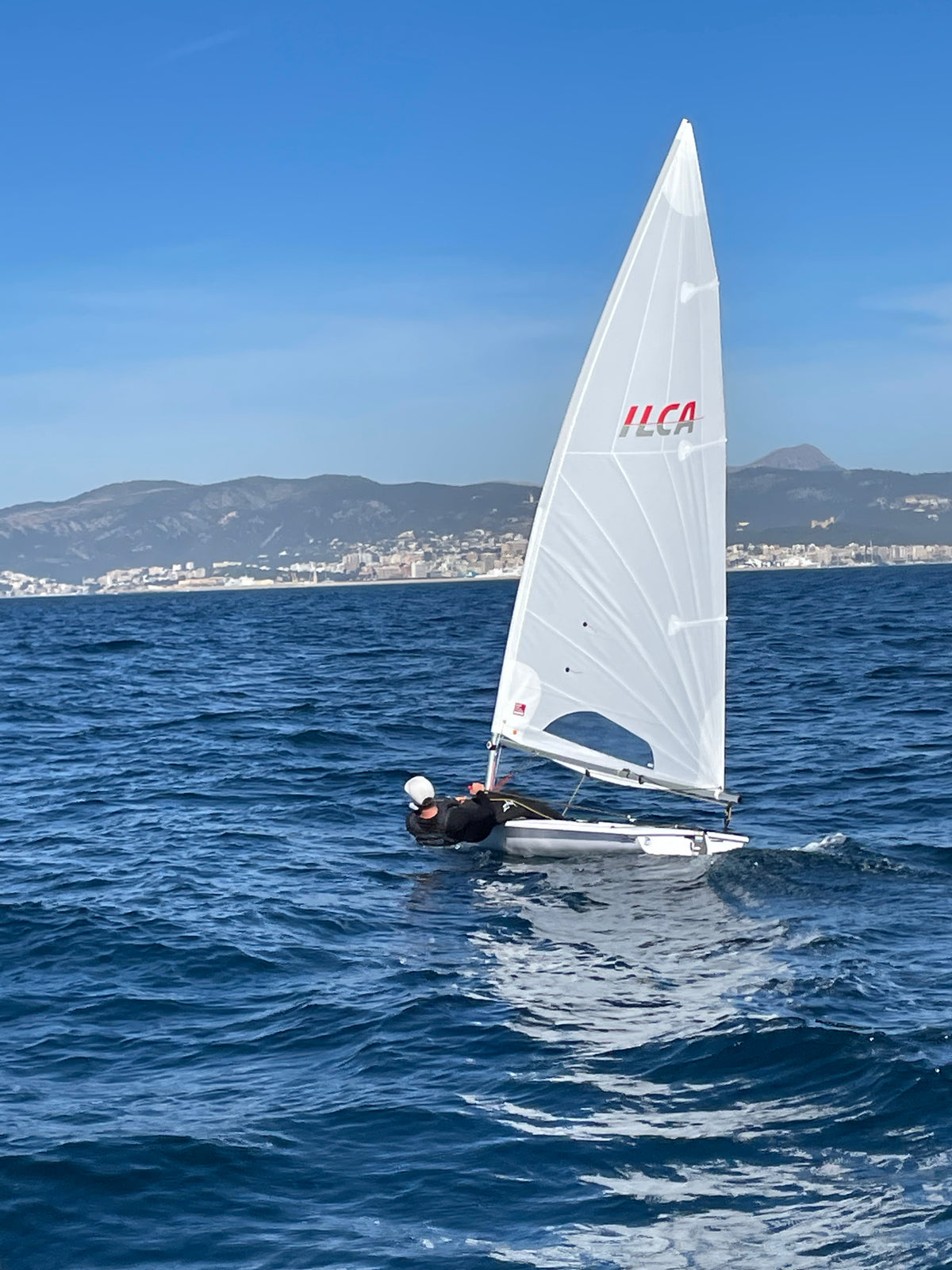 Laser Boot LASER/ILCA 7 FULL RACE FITOUT- COMPLETE BOAT WITH CARBON TOP SECTION ...