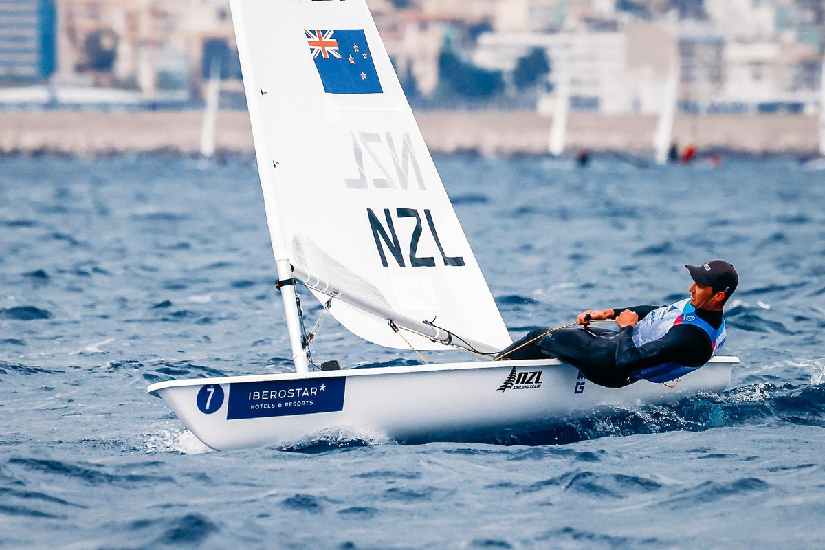 Laser Boot LASER/ILCA 7 FULL RACE FITOUT- COMPLETE BOAT WITH CARBON TOP SECTION ...